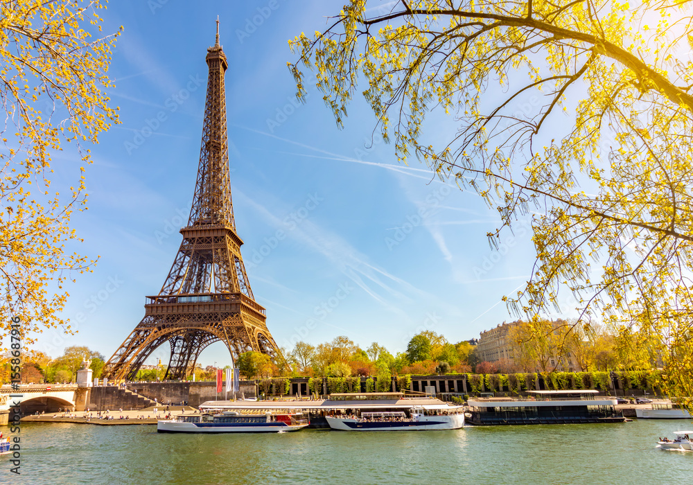 Fototapeta premium Eiffel tower and Seine river in Paris, France