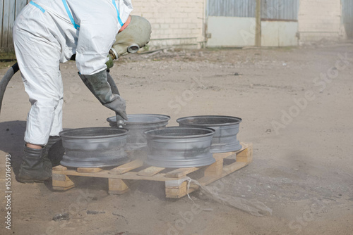 sandblasting of metal car wheel rims