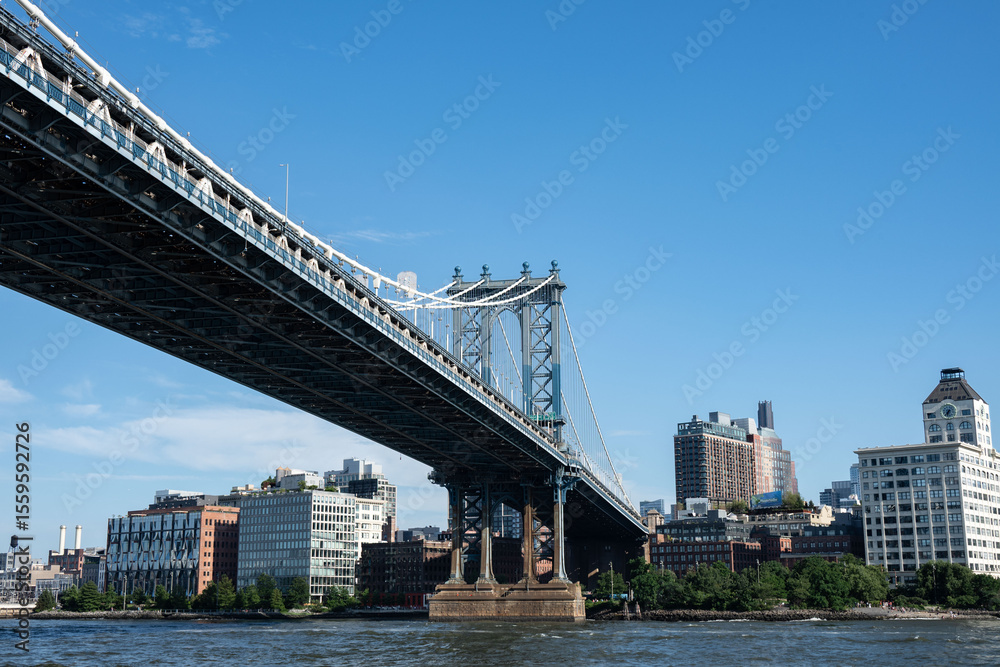 Naklejka premium cenic Bridges Between Manhattan and Brooklyn at Sunrise