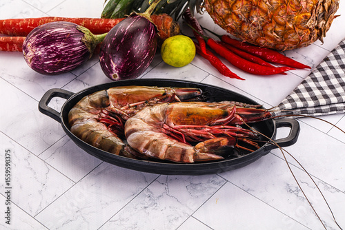 Raw Jumbo king tiger prawns