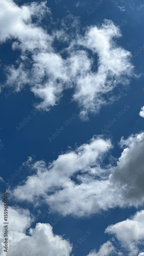 Fototapeta premium sky, cloudy, background, wallpaper, blue, white.