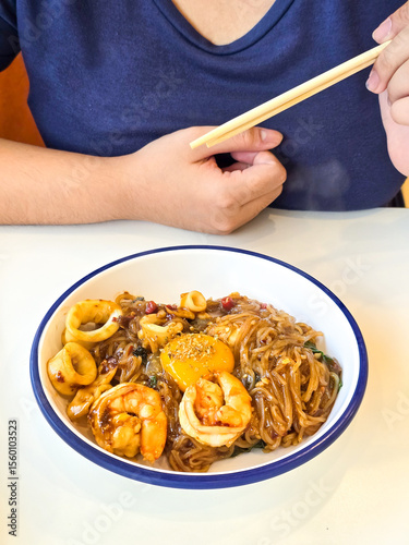 fried noodles with seafood and eggs