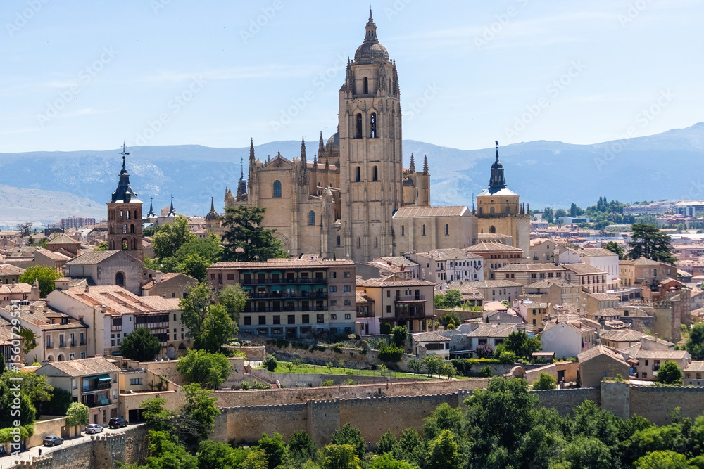 Obraz premium Aerial view of the old town of Segovia and Cathedral of Our Lady of the Assumption, Roman Catholic cathedral located in the Spanish city of Segovia, Spain