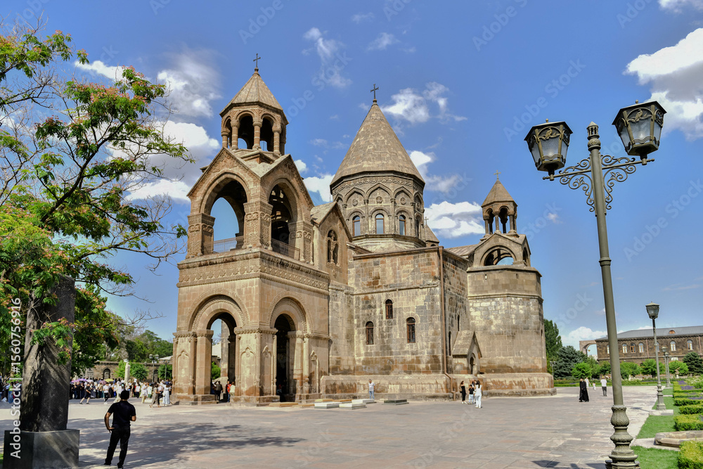 Obraz premium Mother Cathedral of the Armenian Apostolic Church of Etchmiadzin, fourth century. Vagharshapat, Armavir Province, Armenia
