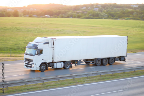 Modern Freightliner in Motion – Long-Haul Truck on Major Logistics Route