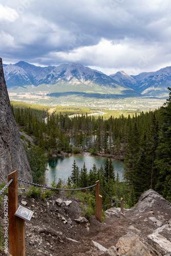 Wallpaper Mural Hiking in the Canadian Rockies Torontodigital.ca