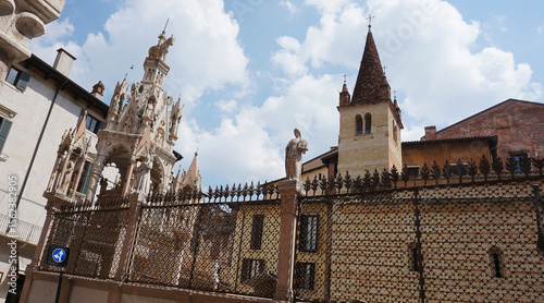 Valokuva Gothic funerary monument of Cansignorio della Scala in Verona, Italy