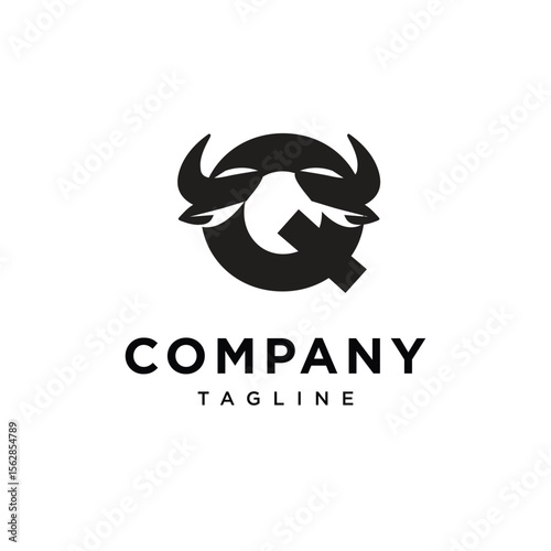 Letter Q Cow Horns Logo Icon Vector
