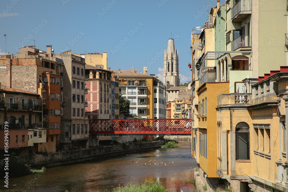 Fototapeta premium Widok na kolorową Gironę