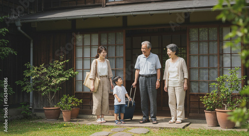 田舎の実家に帰省した家族の笑顔の瞬間