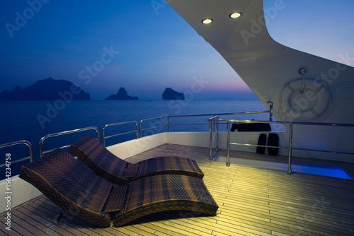 Foto Luxury Yacht Flybridge Sundeck Flybridge Exterior Phang Nga Bay
