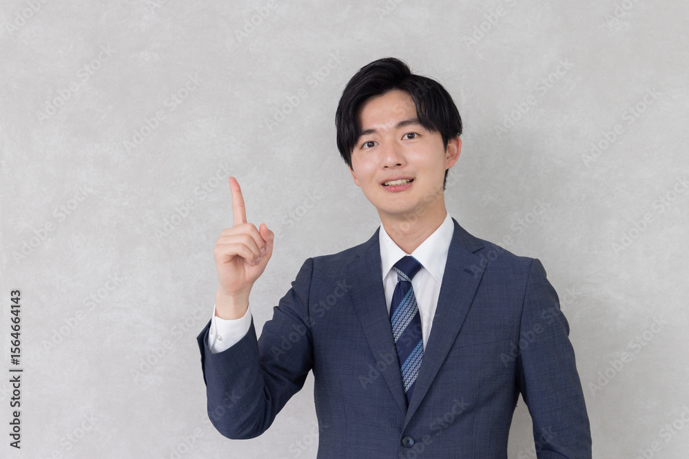 指差しをするエグゼクティブビジネスマン 指差しをするエグゼクティブビジネスマン