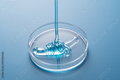Viscous liquid in petri dish for cosmetic testing