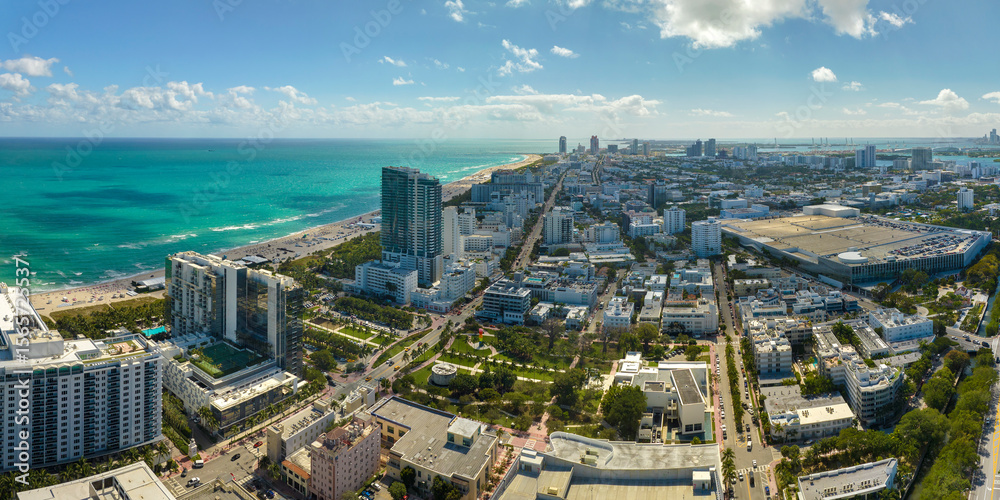 Obraz premium South Beach high luxurious hotels and apartment buildings. American southern seashore of Miami Beach city. Tourist infrastructure in Florida, USA