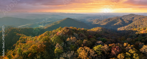 Konstfotografi Wooded sunset hills of Appalachian mountains in North Carolina with lush and evergreen forest trees at fall season
