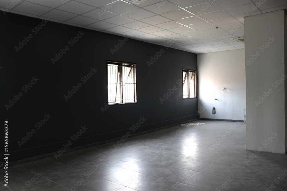 Obraz premium Photo of a dark empty room in an abandoned building