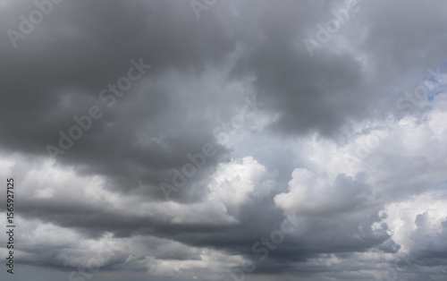 Εκτύπωση καμβά The dark sky weighed down by dark clouds