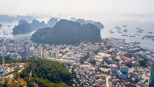 Tableau sur toile Ha Long city
