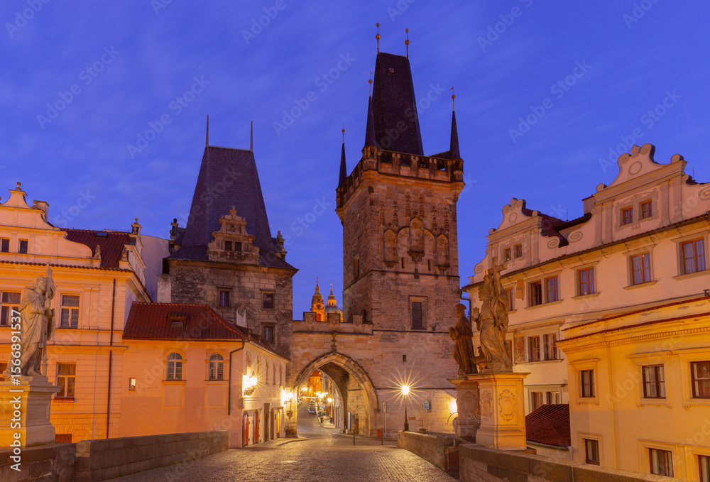 Naklejka premium Charles Bridge at Dawn in Prague Czech Republic