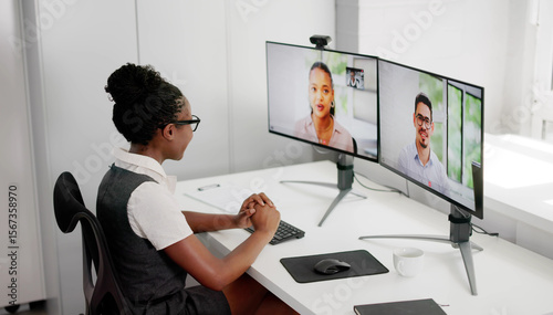Wallpaper Mural African American Woman Conducting Virtual Business Meeting Torontodigital.ca
