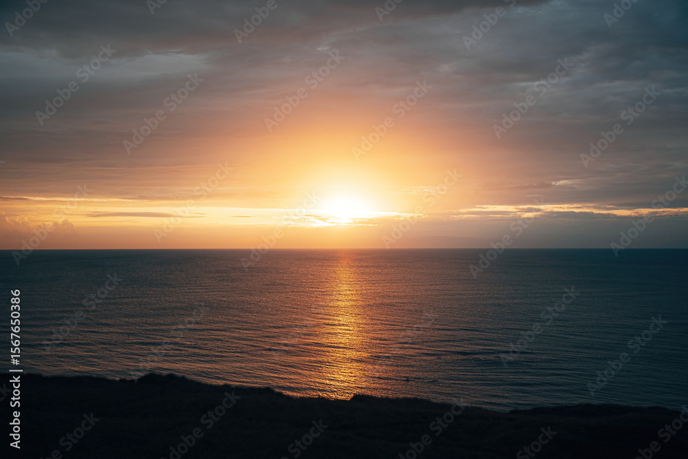 Obraz premium sunset over the sea
