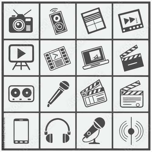 Video player thin line icon set. Containing play or start button, pause or stop, media, camera, live, cinema, multimedia, film, handycam, clapperboard, movie, streaming or online video. Vector