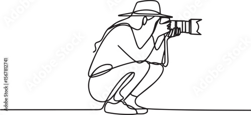  continuous line drawing of a photographer in crouching pose holding DSLR camera with telephoto lens in black and white style