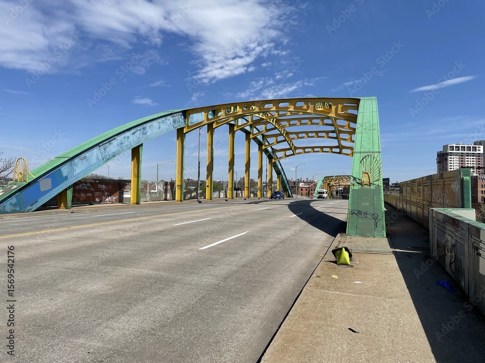 Obraz premium bridge over the river