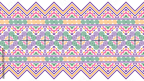 Hmong ethnic pattern, a pattern combining spiral and triangle patterns that resemble mountains.