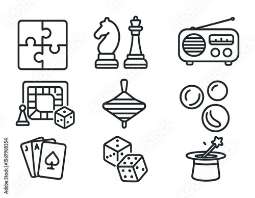 Classic Games Icons. Outline icon set of classic entertainment and games: jigsaw puzzle, chess pieces, old