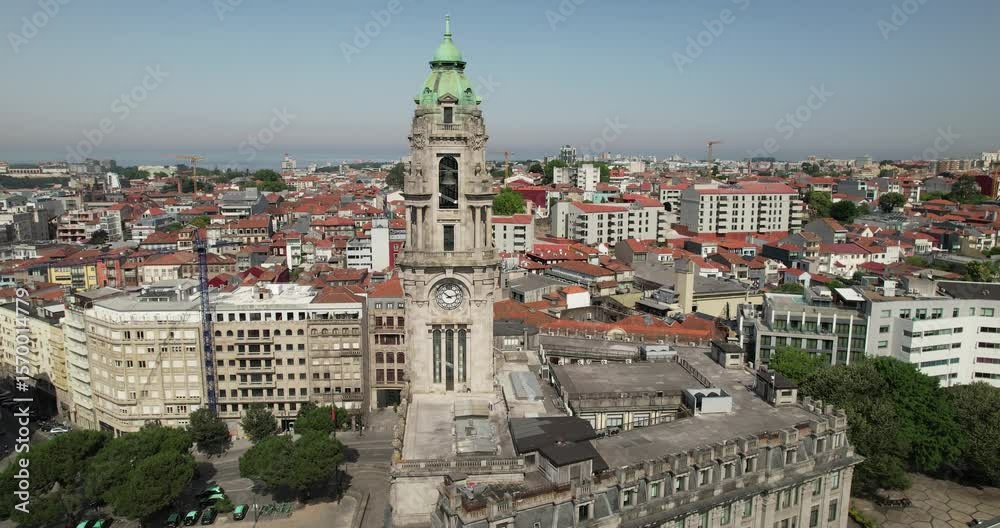Building Camara Municipal Do Porto and Aliados Avenue, Portugal