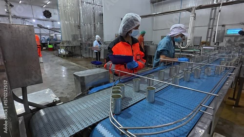 line process working in food factory