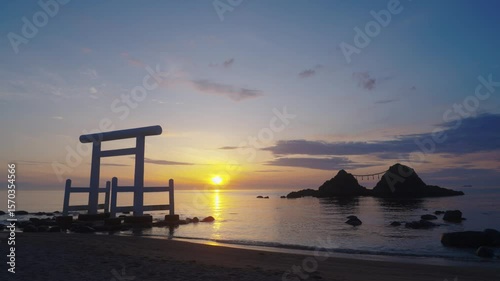 福岡県糸島市桜井二見ヶ浦の鳥居と夫婦岩