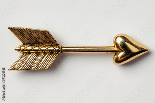 01.015.096.039.u8969375333 Arrow with a Heart-Shaped Tip isolate with white  f14f5f6a-5910-4f06-a610-b7eed1e96fe3 1