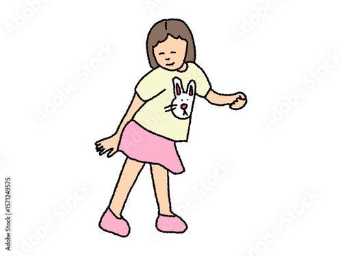 장난스러운 포즈를 하고 있는 여자 아이