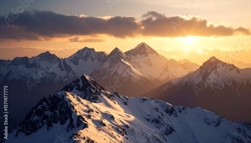 Snowy mountain in morning light – dramatic natural landscape in 4K/ 朝日を浴びる雪山 – ドラマチックな自然の風景（4K）	