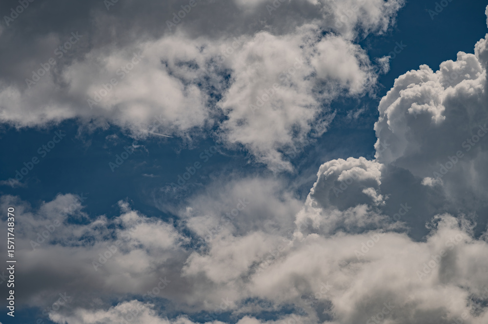 Obraz premium Spectacular clouds in the sky 280425