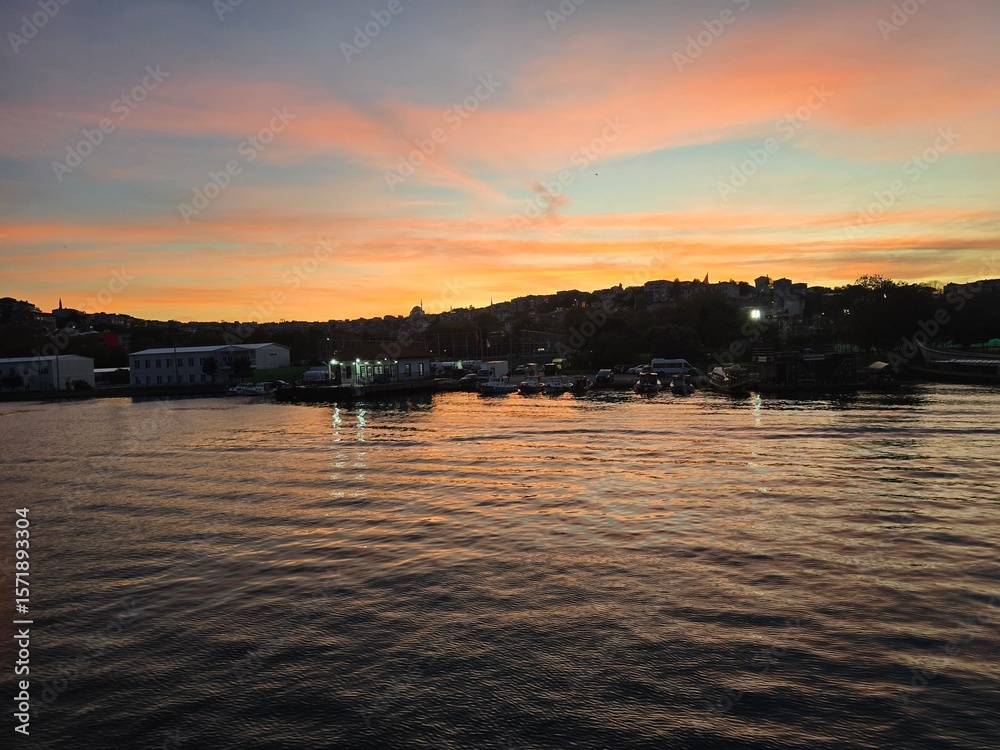 Obraz premium Sunset over the Sea