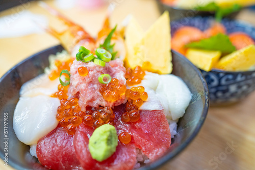 海鮮丼のテーブルフォト