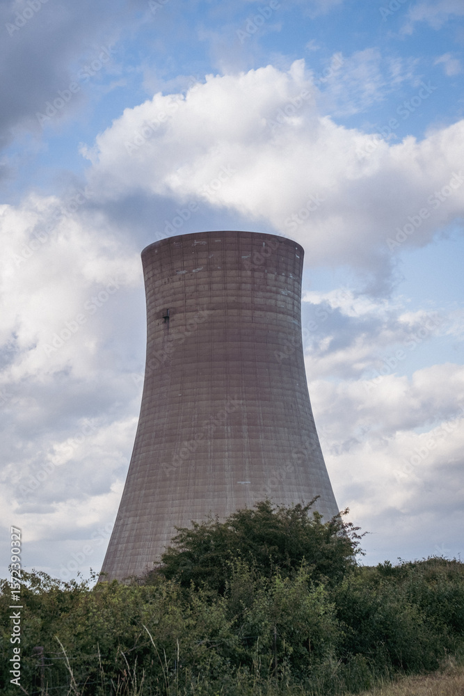 HDR. Oil refinery. Petrochemical Industry. Cooling tower, smoke and steam. HDR. Oil refinery. Petrochemical Industry. Cooling tower, smoke and steam.