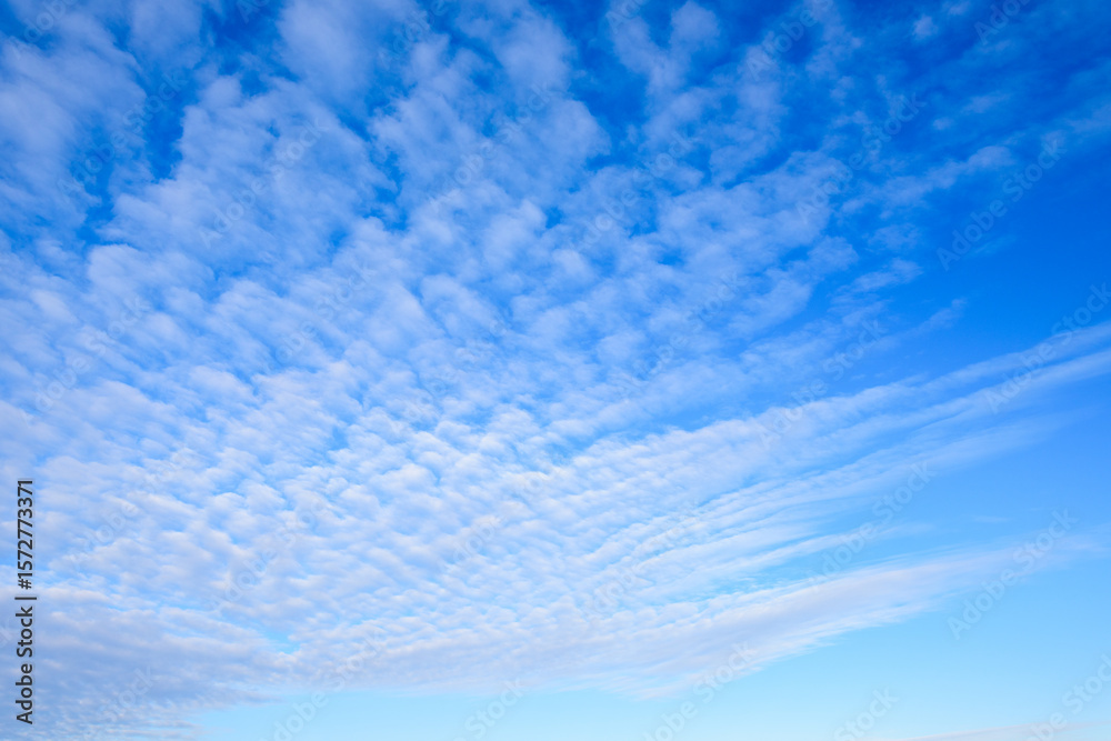 Fototapeta premium vening Sky with Soft Clouds ? Natural Background for Photo Editing