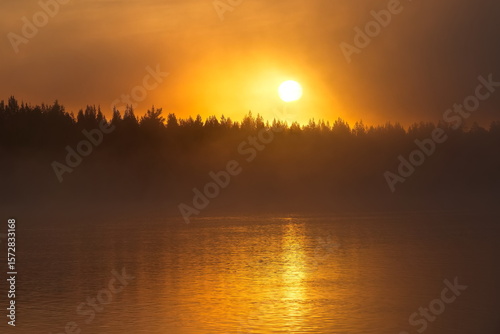 Sonnenaufgang am Piteälven in Schweden