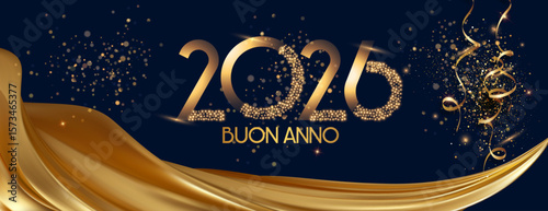biglietto o striscione per augurare un felice anno nuovo 2026 in oro con un drappeggio di tessuto color oro su uno sfondo nero con paillettes dorate e festoni