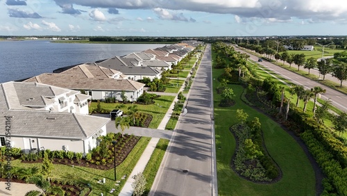 busy roads are separated by strong lines of landscaping foliage in Lakewood Ranch, Florida