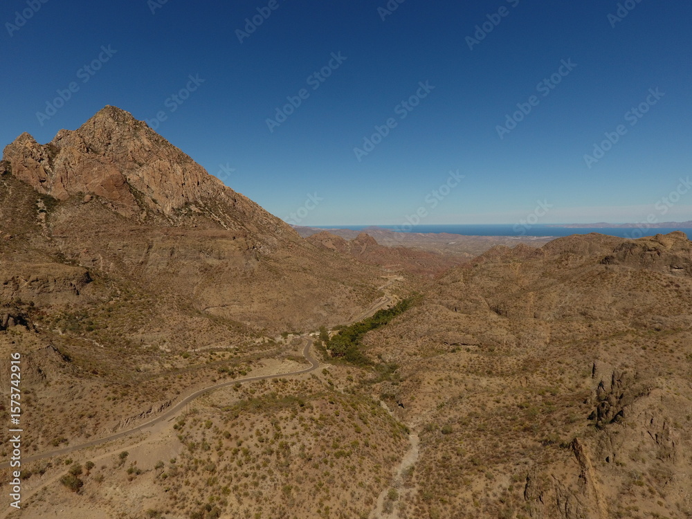 DESIERTO EN LAS MONTAÑAS DE LORETO BAJA CALIFORNIA SUR MEXICO DESIERTO EN LAS MONTAÑAS DE LORETO BAJA CALIFORNIA SUR MEXICO