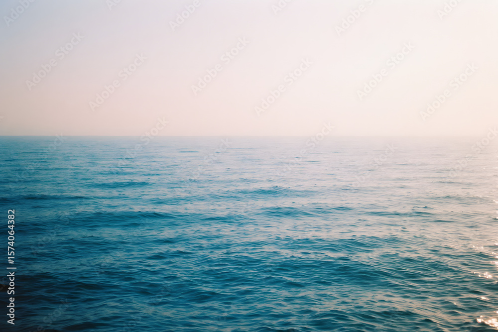 Obraz premium Serene Ocean Waters Tranquil Seascape Minimalist Horizon Calm