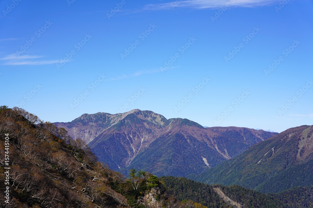 Naklejka premium 南アルプス 鳳凰三山 地蔵岳から望む仙丈ケ岳