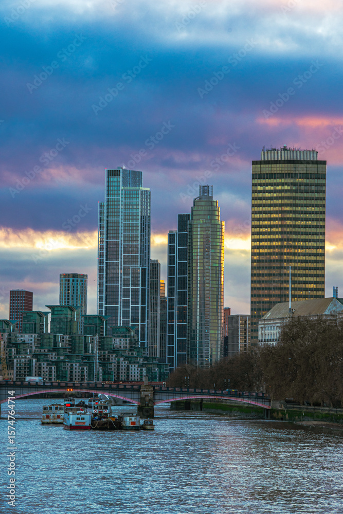 Fototapeta premium singapore skyline at sunset
