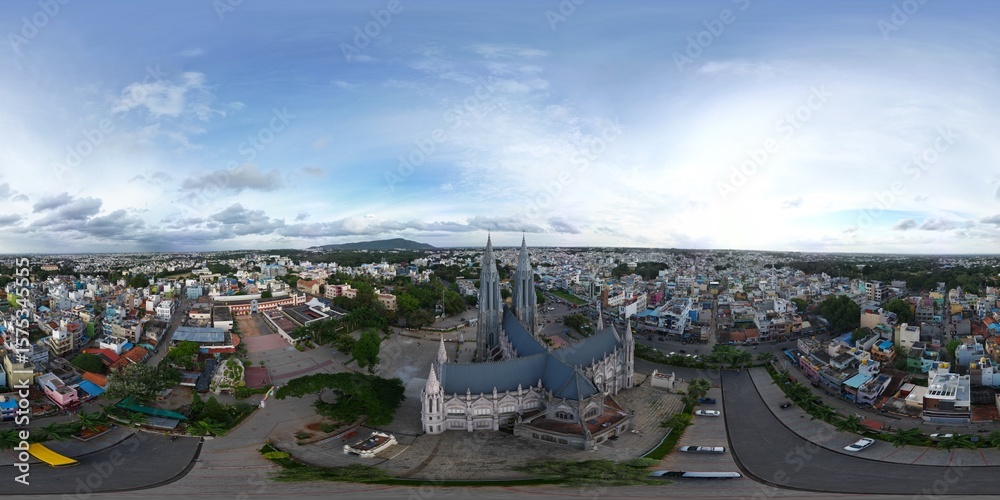 Obraz premium Mysore, India 360 VR Spherical Mirror aerial view