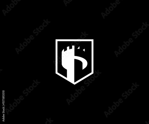 letter P castel management logo